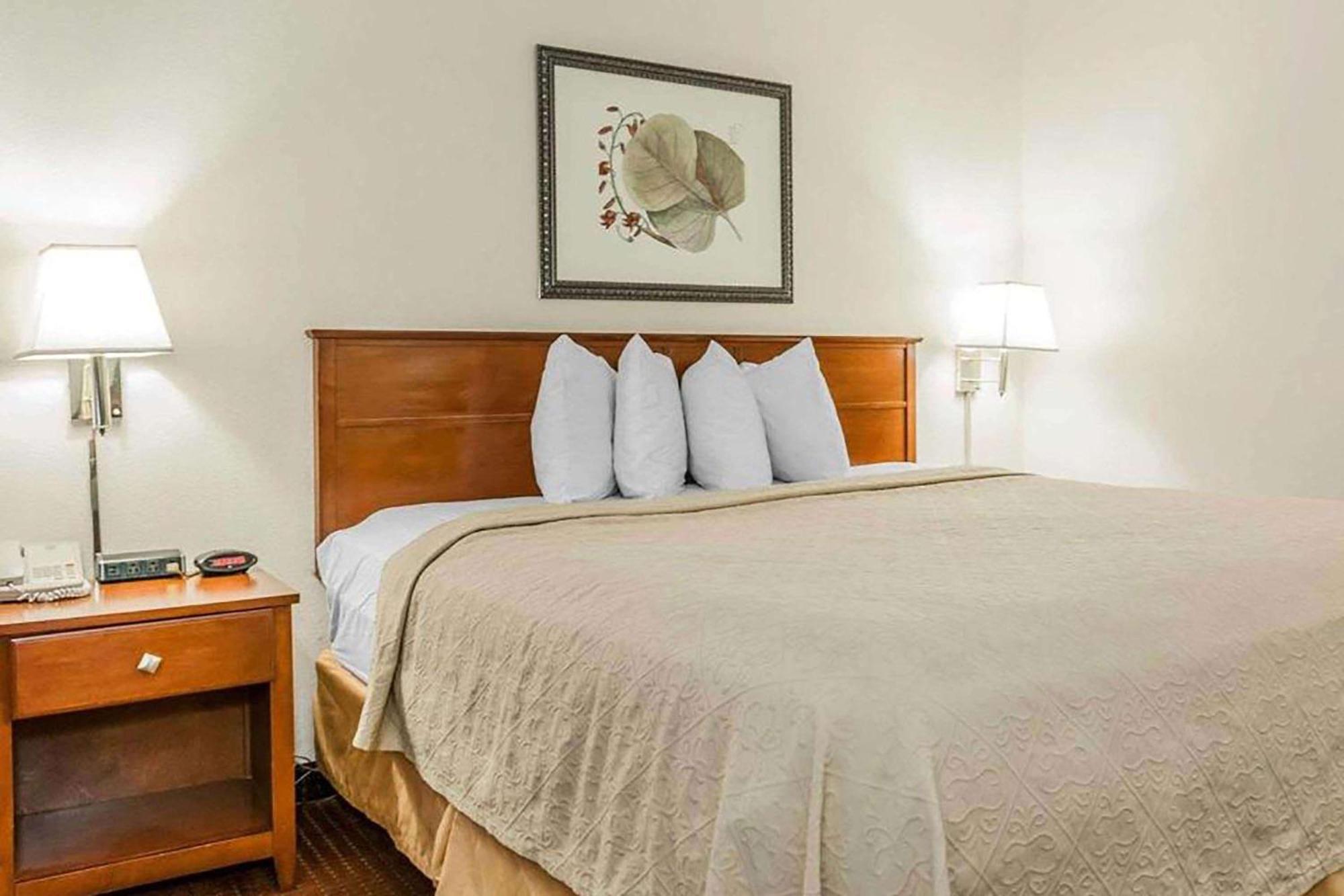מלון Baymont By Wyndham Indianapolis East מראה חיצוני תמונה