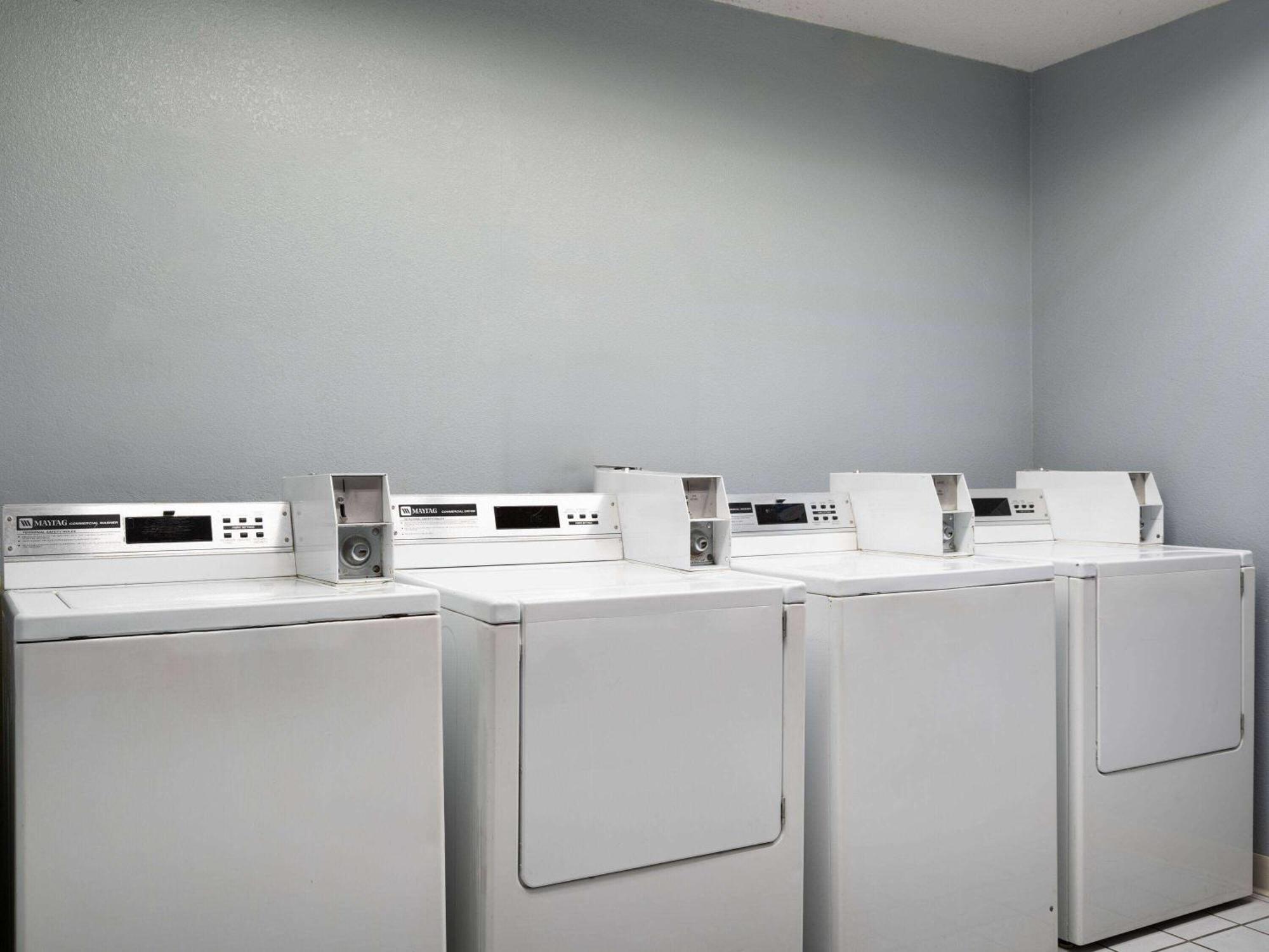 מלון Baymont By Wyndham Indianapolis East מראה חיצוני תמונה