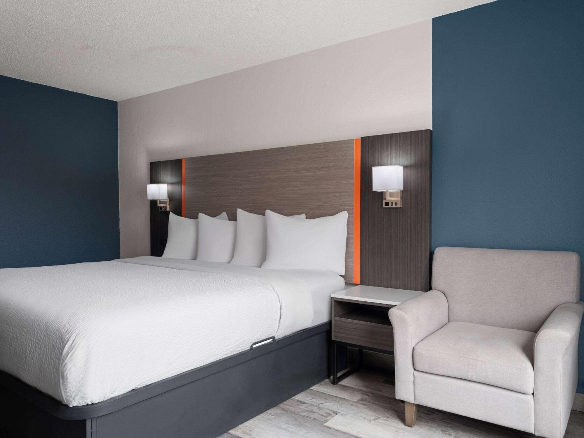 מלון Baymont By Wyndham Indianapolis East מראה חיצוני תמונה