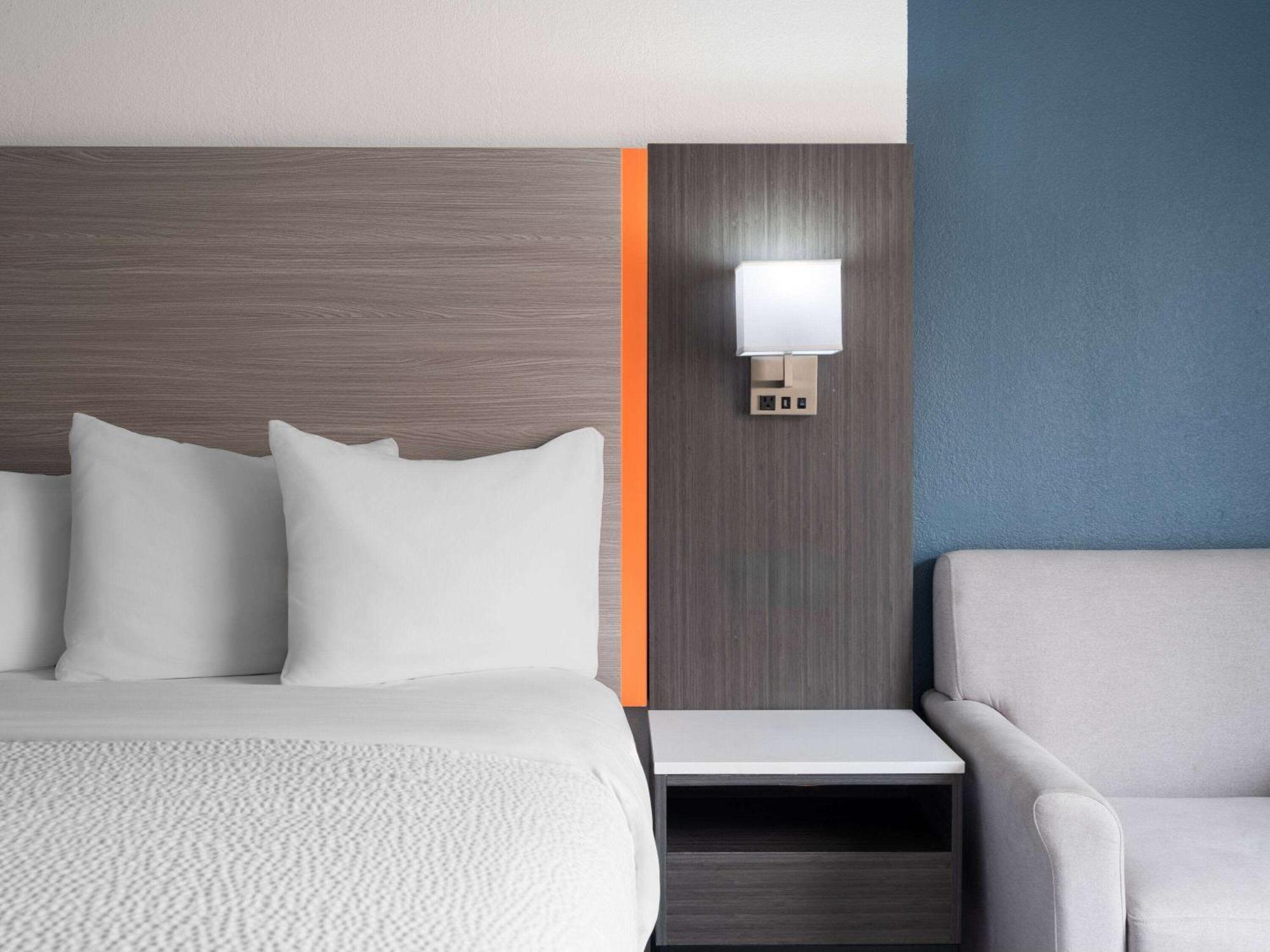 מלון Baymont By Wyndham Indianapolis East מראה חיצוני תמונה