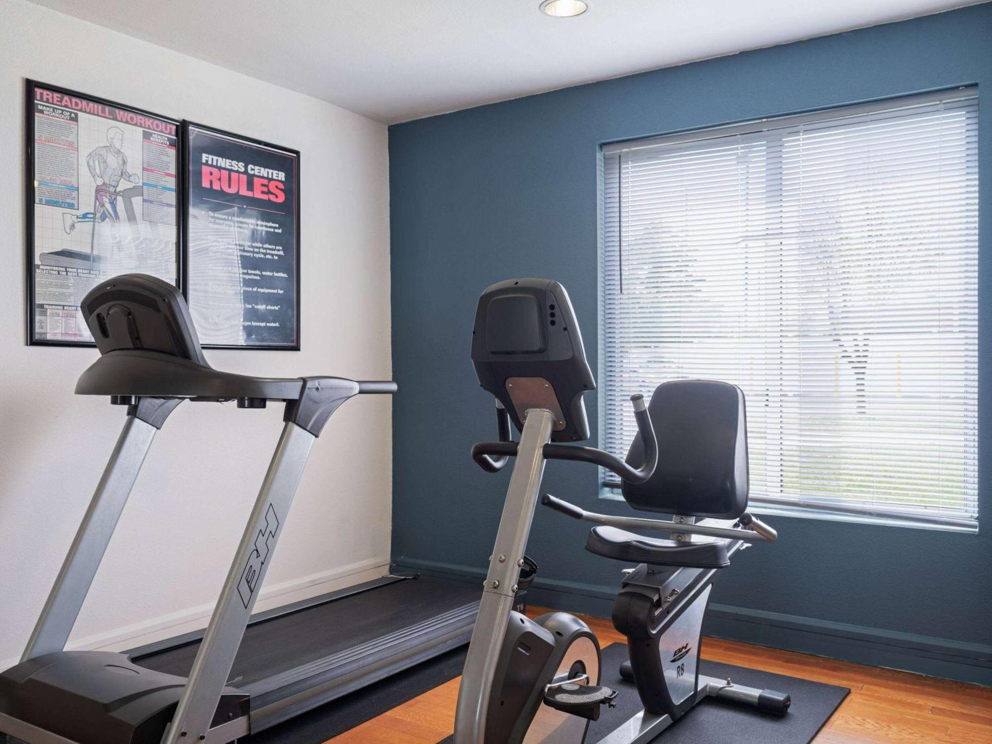מלון Baymont By Wyndham Indianapolis East מראה חיצוני תמונה