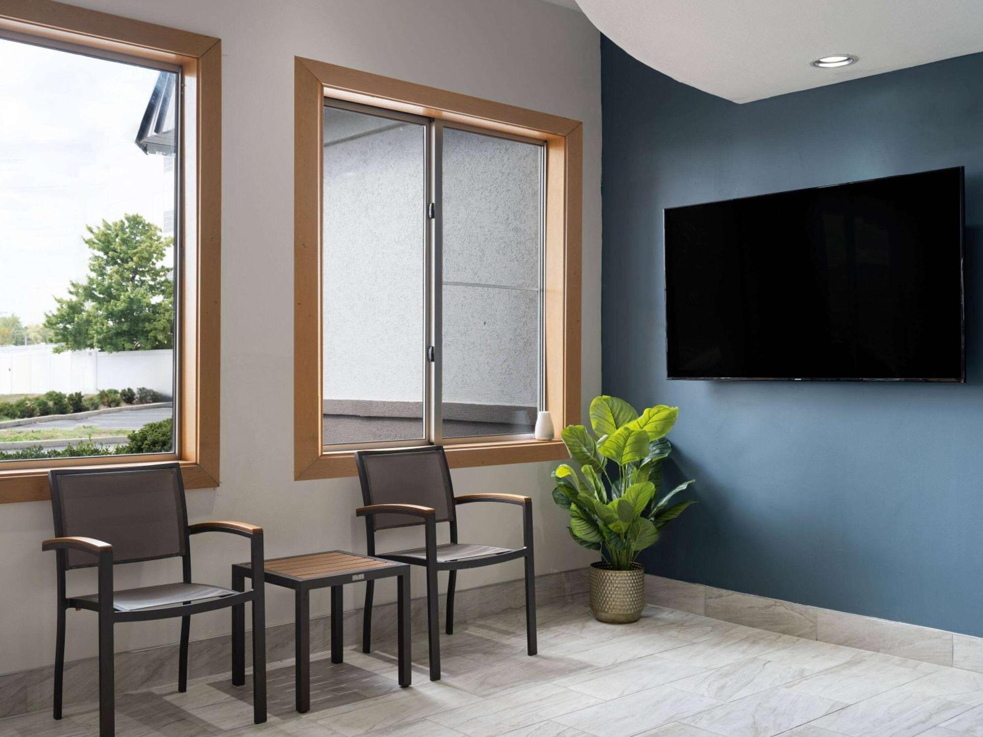 מלון Baymont By Wyndham Indianapolis East מראה חיצוני תמונה